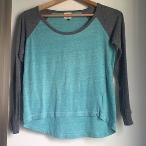 Super comfy baseball tee!